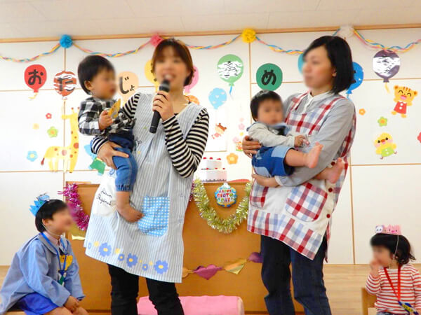 サンタリーベ保育園4月お誕生日会