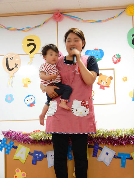 サンタリーベ保育園-5月お誕生日会