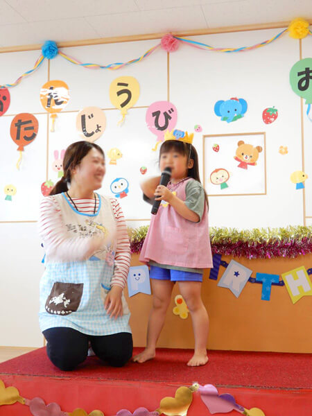 サンタリーベ保育園-5月お誕生日会