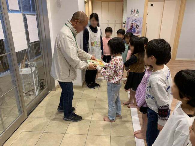 11月の子どもたち(サンタリーベ保育園)